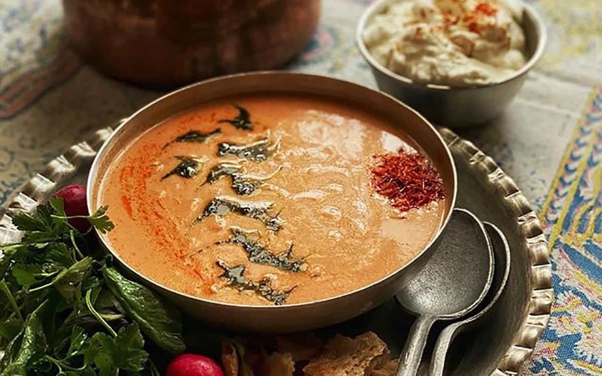 اگر به دنبال غذای نونی متفاوت هستید کال جوش گوجه فرنگی را امتحان کنید