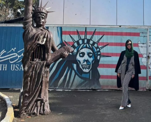 جنجالی که بازیگر پورن استار با ورودش به ایران بپا کرد