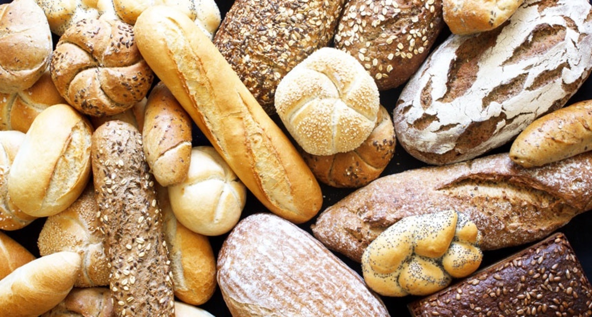 تهیه پودر سوخاری از نان بیات به این روش!