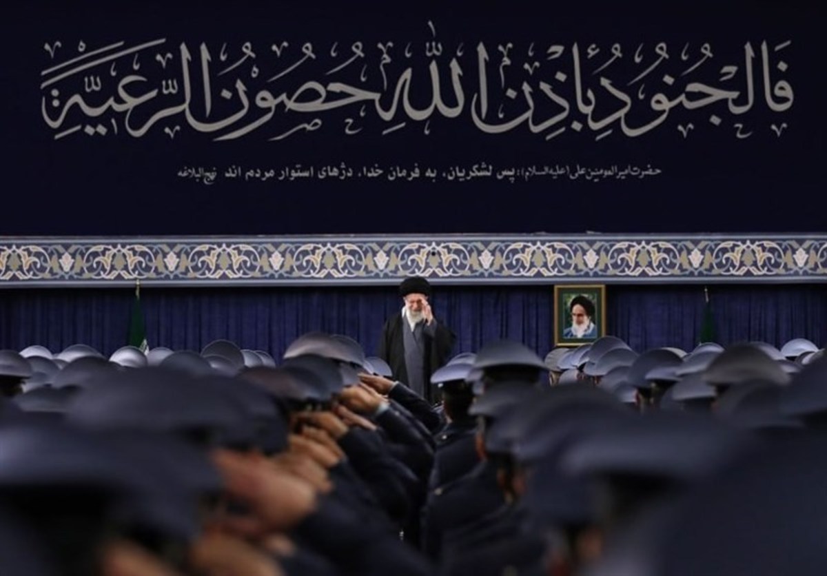 دیدار فرماندهان نیروی هوایی ارتش با رهبر معظم انقلاب