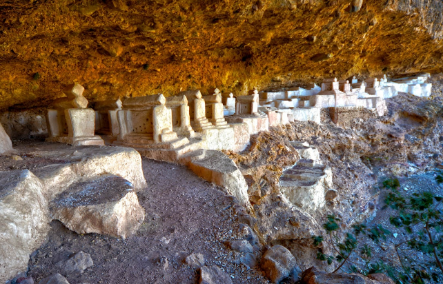 قبرستان هفتاد ملا، یکی از قدیمی‌ترین سازه‌های اسلامی در سیستان و بلوچستان