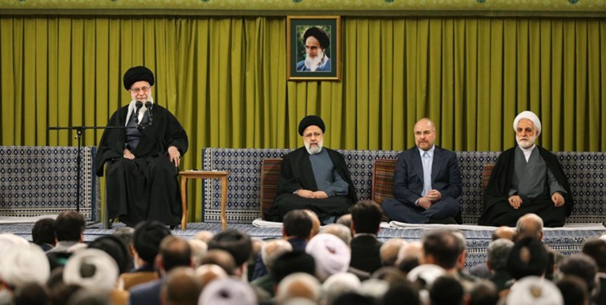 رهبر انقلاب در دیدار مسئولان نظام و سفرای کشور‌های اسلامی: بزرگترین و مبارکترین حادثه تاریخ، بعثت پیامبر اعظم است