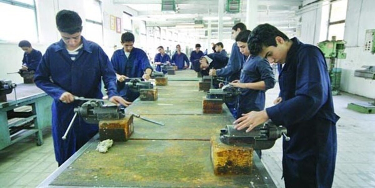 دبیرستان‌ نباید تنها یک راه برای رسیدن به دانشگاه باشد