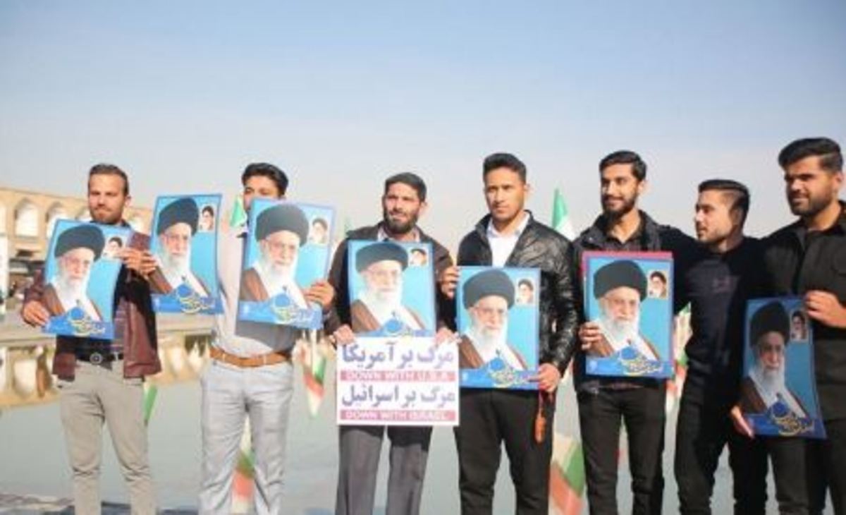 حضور چشم‌گیر نسل جوان در راهپیمایی نوید حضور پررنگ رأی‌اولی‌ها در انتخابات است