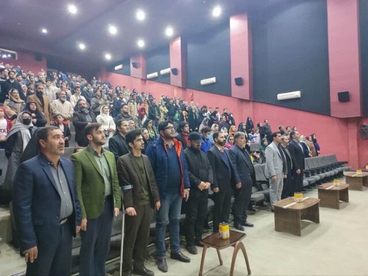 انتقال فرهنگی پاک به جامعه با سینمای انقلاب