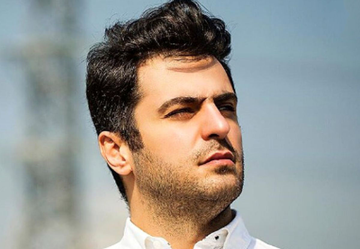لبخند ژیکوند آقای مجری در مراسم ختم همسر علیرضا قربانی