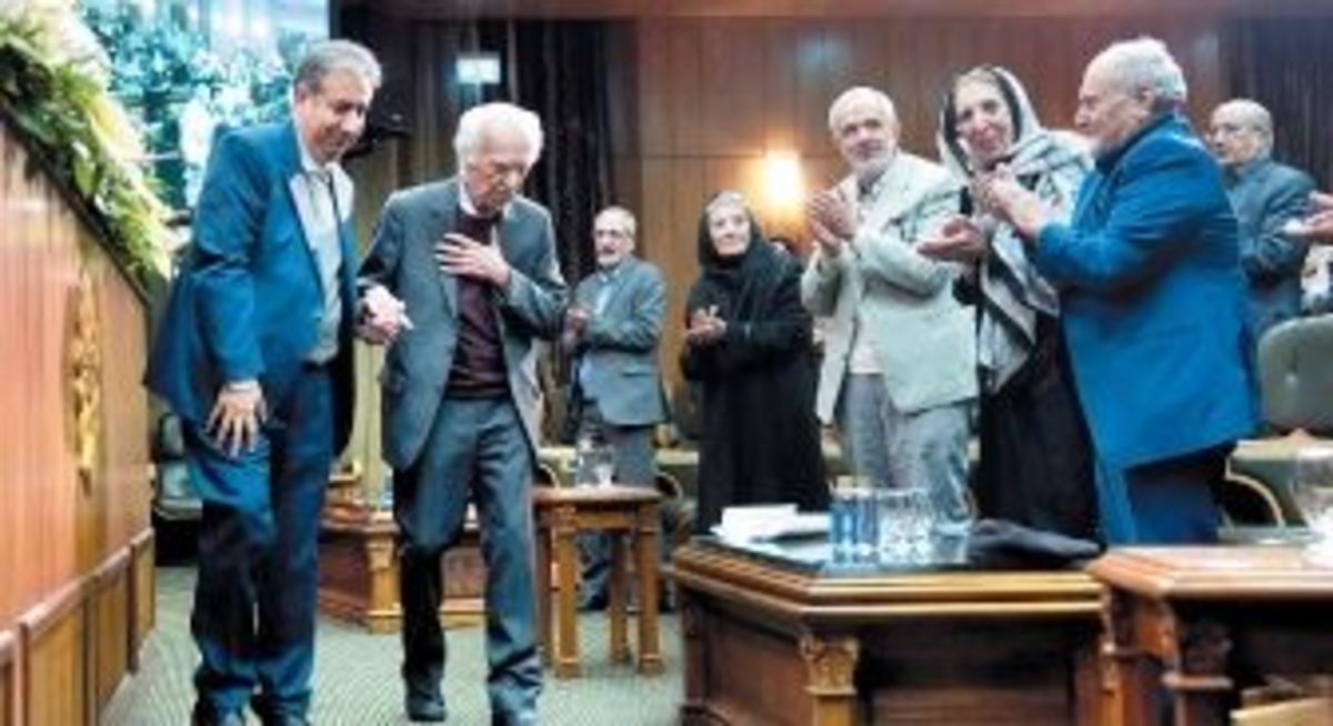 آثار استاد سمسار بخشی فاخر از سرگذشت هنر و فرهنگ ایران است