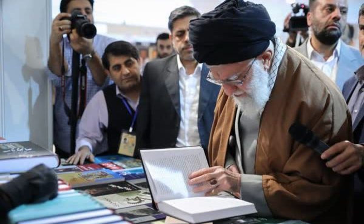 ساحت مبسوط فرهنگ؛ از ویکتورهوگو و جبران خلیل جبران تا ابتهاج و ایرج افشار