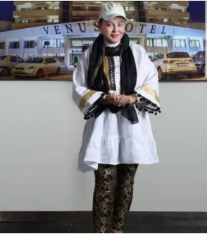 تیپ عجب بهاره رهنما همه را غافلگیر کرد | بهاره رهنما دست از جلف بازی بر نمی‌دارد