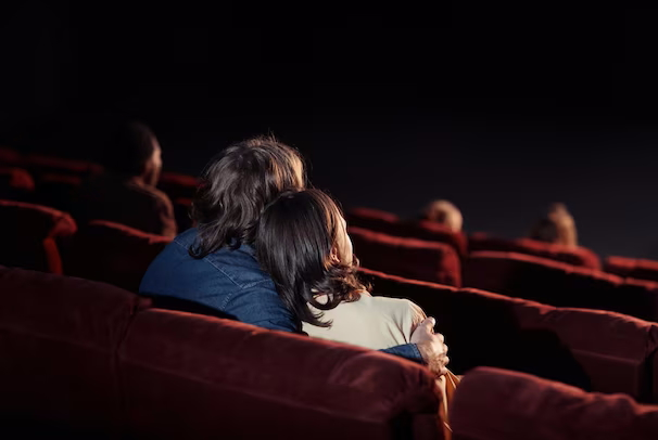 ۵ کلیشه اشتباه، اما رایج درمورد روابط عاطفانه در فیلم‌های عاشقانه