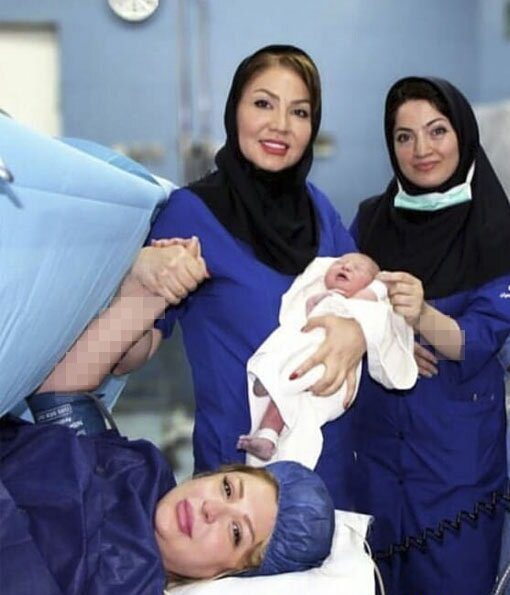 عکس دیده‌نشده از اولین روز مادر شدن نیوشا ضیغمی در اتاق عمل
