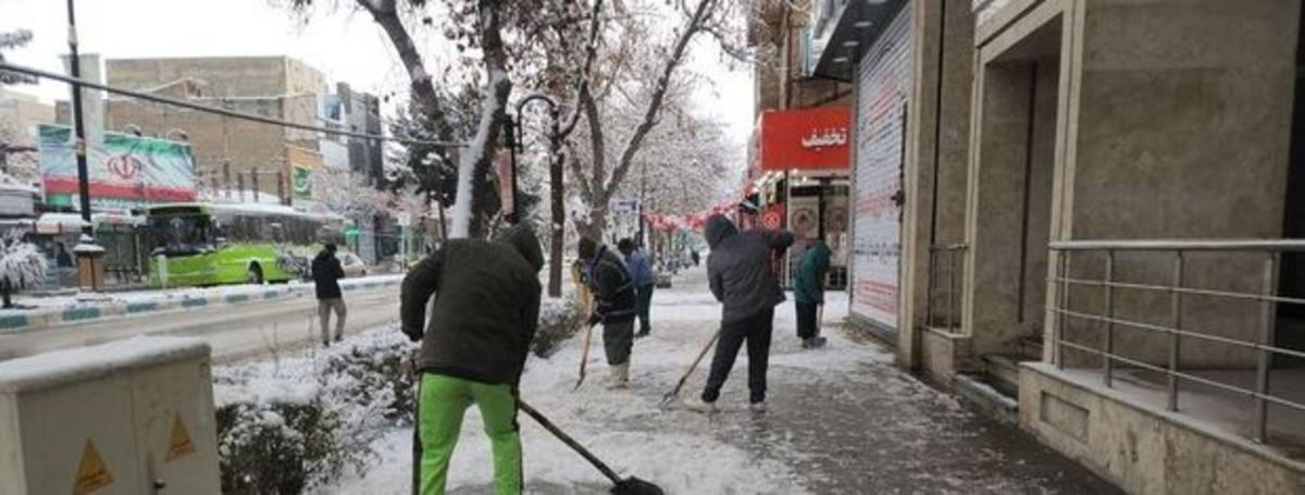 ۳۴۰ تن نمک و شن در اختیار مناطق یزد قرار گرفت
