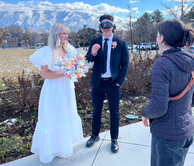 تصویر منزجر عروس وقتی داماد هدست اپل ویژن پرو پوشید!