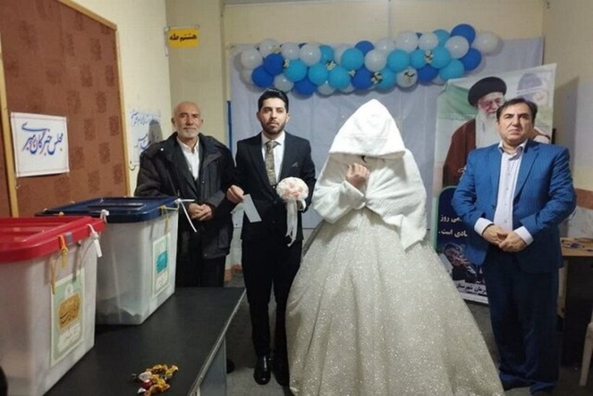 عروس و داماد خراسان شمالی آراء خود را به صندوق انداختند