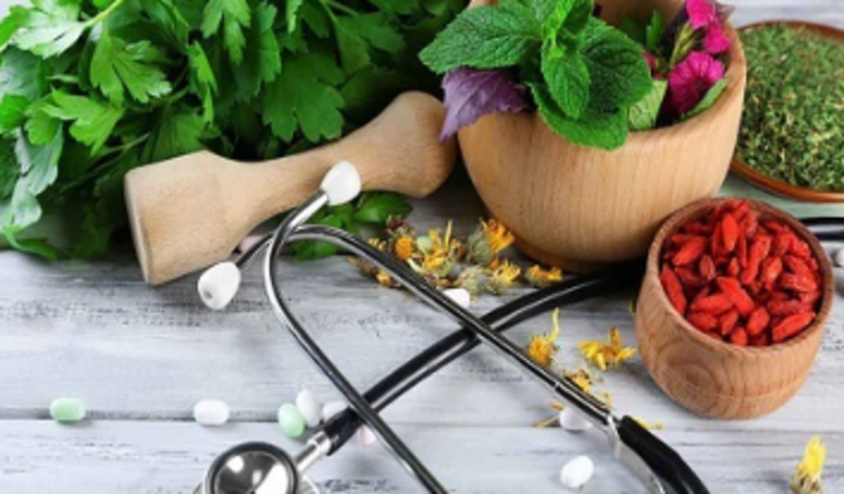 به طب سنتی اعتماد کنیم یا نه؟