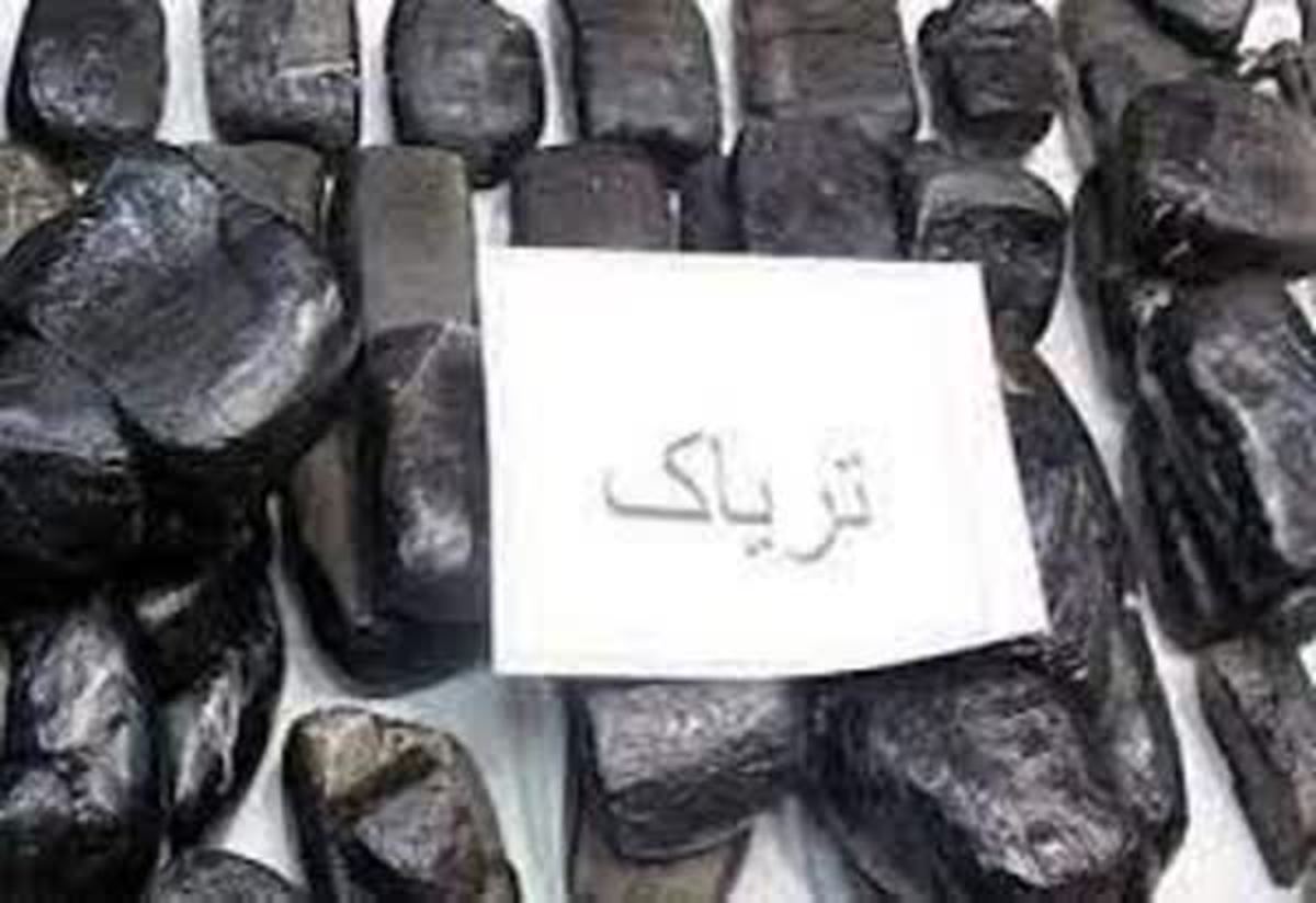 پلیس با تلاش‌های فراوان دو سوداگر مرگ را با کشف ۴۰کیلو تریاک دستگیر کرد