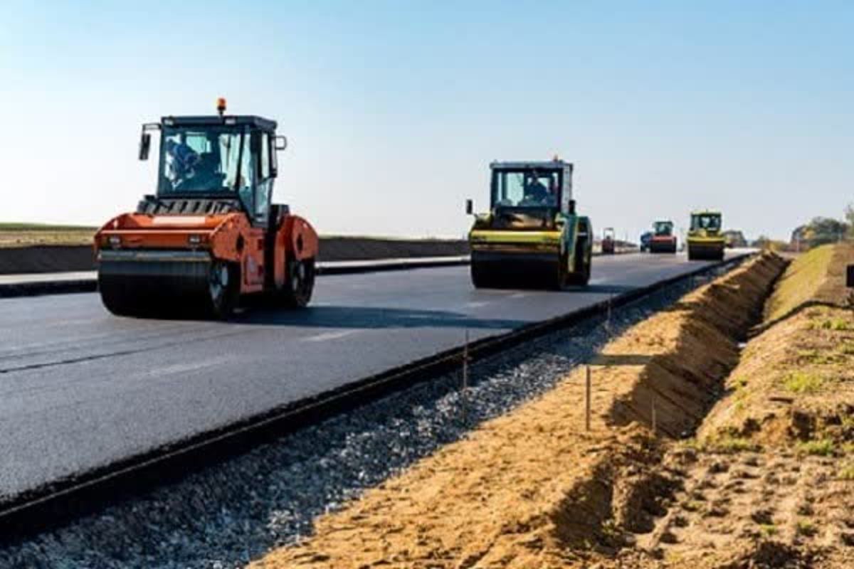 بکارگیری تمام امکانات برای بهره برداری از ۷۵ کیلومتر بزرگراه در سیستان تا پایان سال
