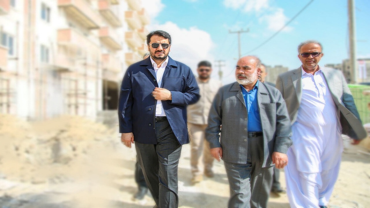 وزیر راه و شهرسازی وارد مناطق سیل زده جنوب سیستان و بلوچستان شد