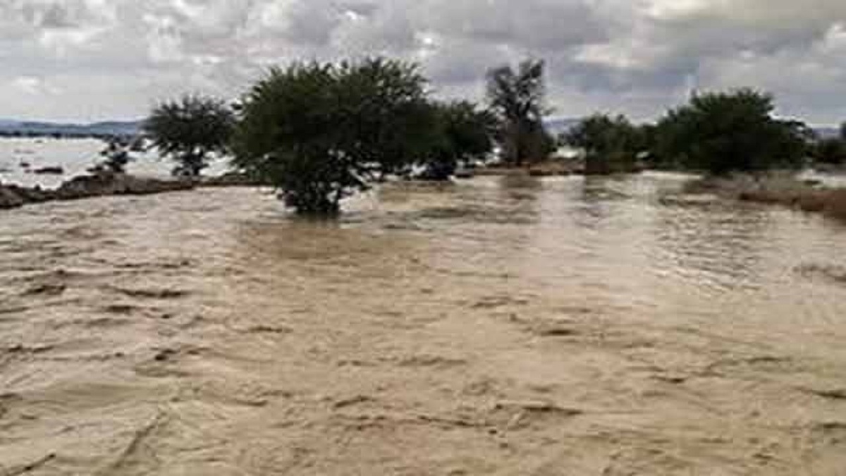 امدادرسانی به ۵۶۰ روستای سیل زده سیستان و بلوچستان ادامه دارد