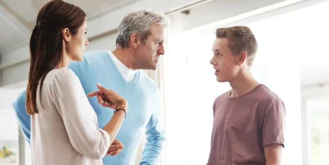 اصول حمایت نوجوانان در دوران بلوغ بدون اینکه به روان والدین آسیب برسد