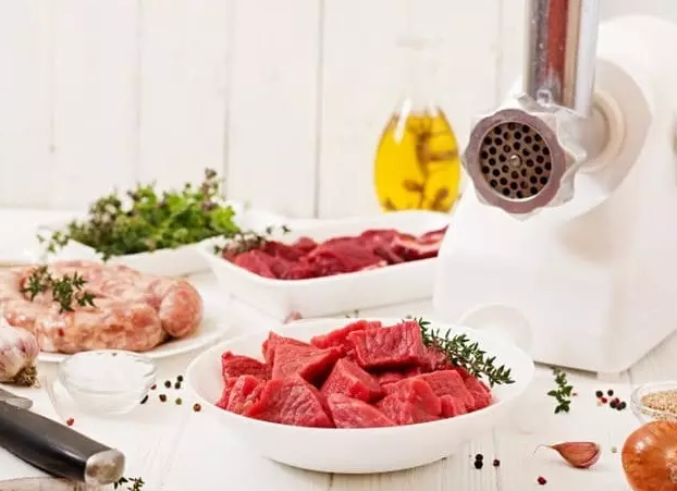 این کار‌ها را هرگز با چرخ گوشتت انجام نده!