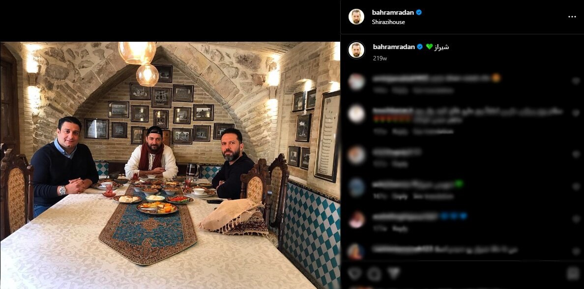 عکسی از میز غذای ایرانی بهرام رادان در کنار دوستانش در شهر شیراز
