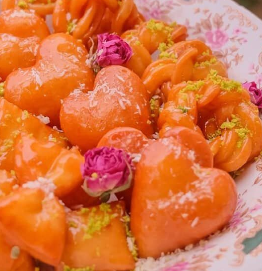 آموزش پخت یکی از سنتی‌ترین شیرینی‌های ایرانی برای سفره‌ افطاری