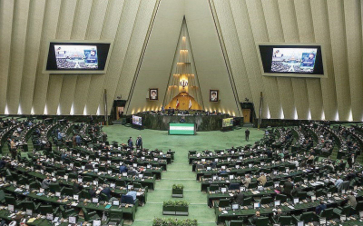 چرخش فرمان بانک مرکزی به سمت استقلال