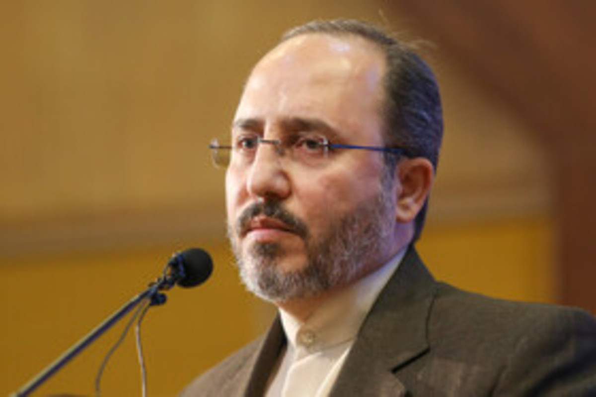 تفاوت دولت سیزدهم با سایر دولت‌ها عدم راه‌اندازی احزاب دولت‌ساخته و حمایت از برخی لیست‌هاست