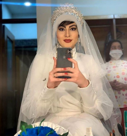 عکس مریم مومن با لباس عروس و دستهگل استقلالی! عکس مریم مومن با لباس عروس و دستهگل استقلالی!