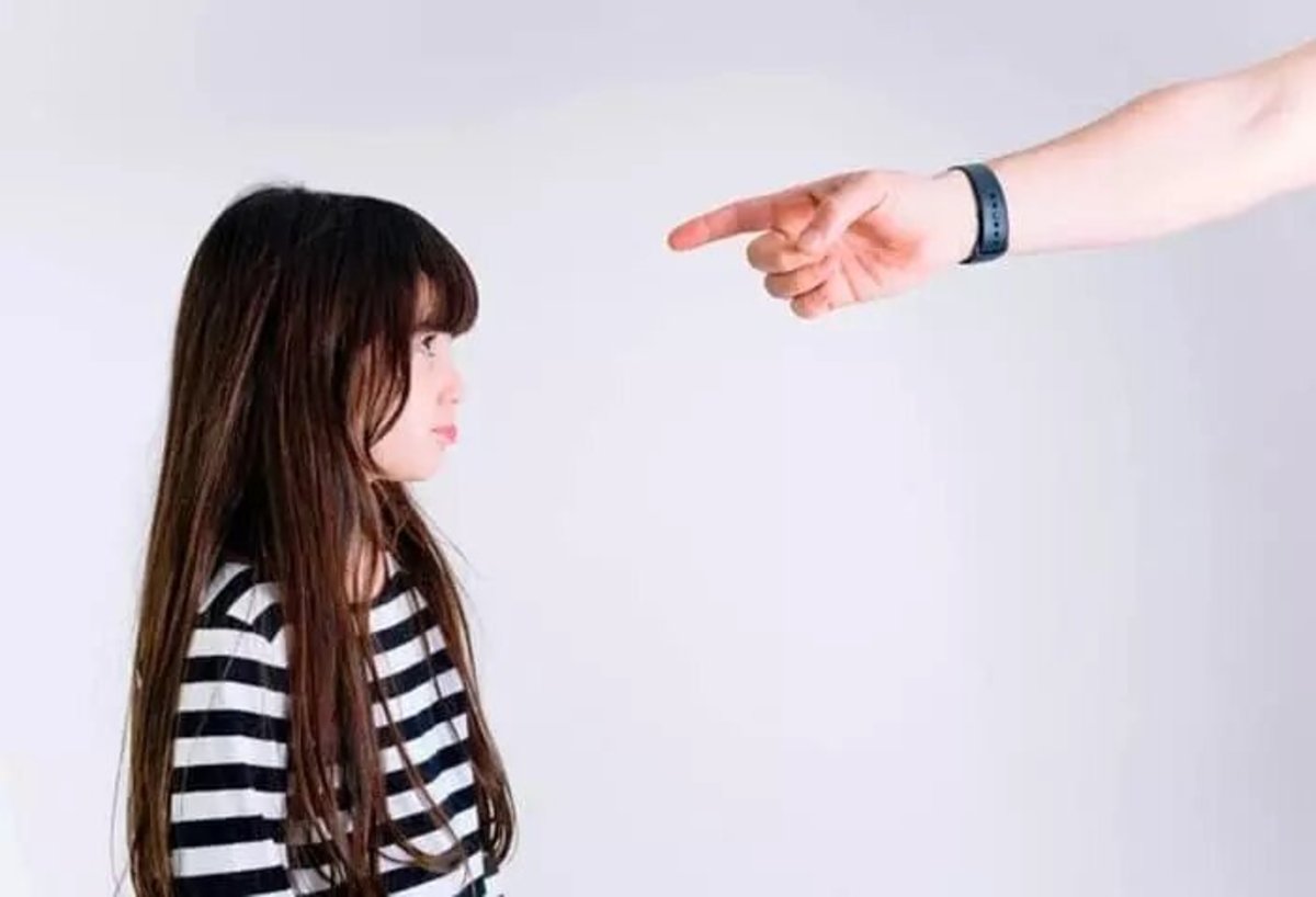 کودک را تنبیه کنیم یا نه؟ اصول تنبیه کودکان را یاد بگیرید!