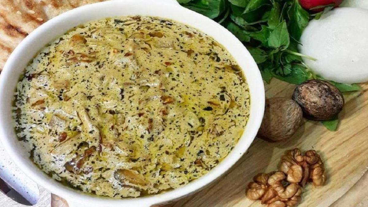 دستور تهیه کالجوش خوشمزه و آسان با گردو برای ناهار