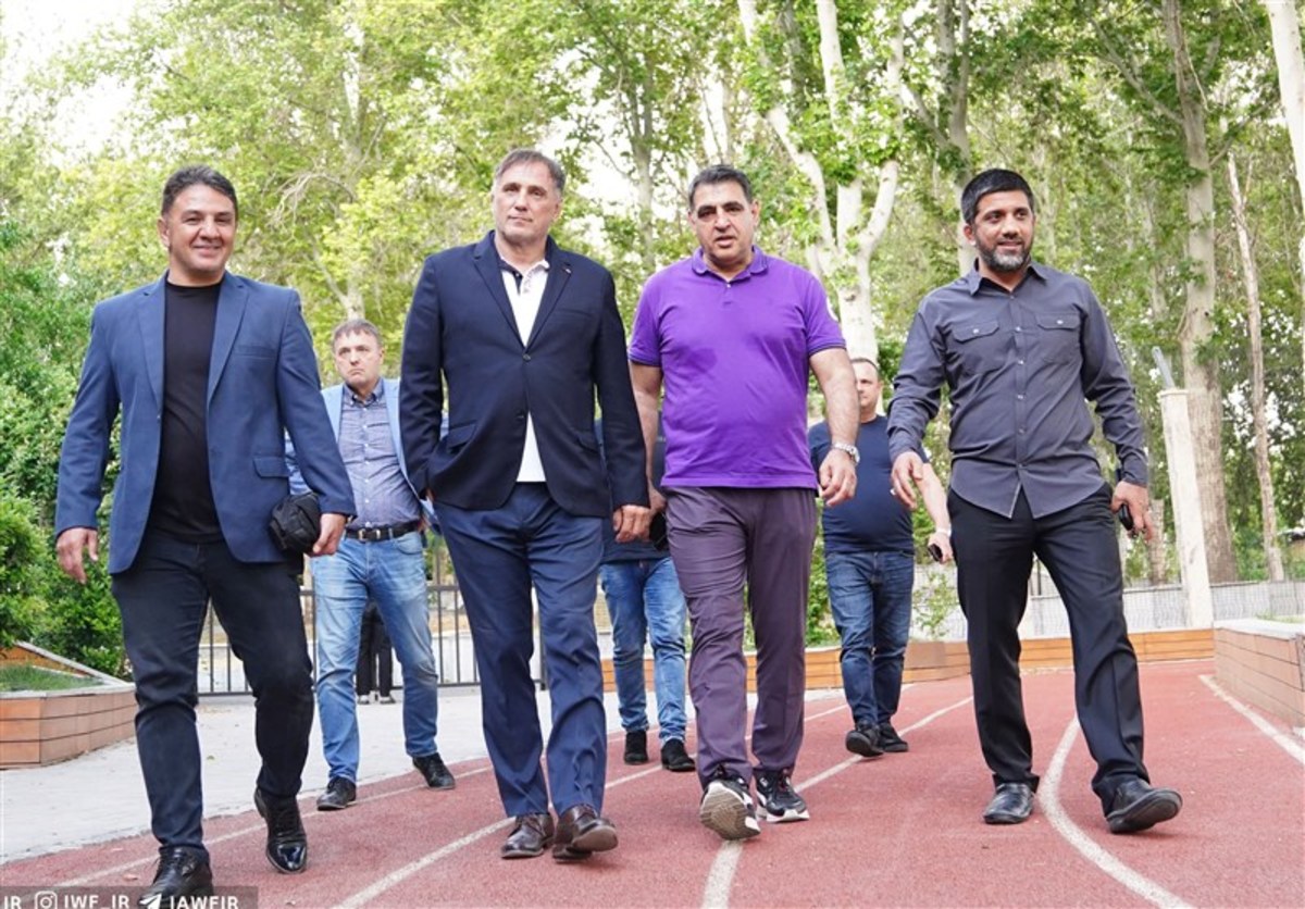 حضور دوباره عضو هیئت رئیسه UWW در فدراسیون کشتی/ تکرار خاطره شلوار ۶ جیب دبیر!