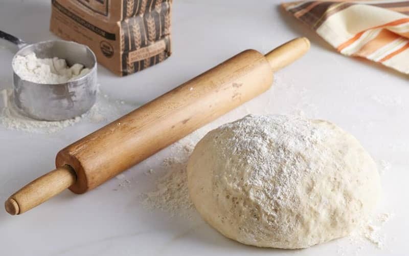 با این دستور خودت خمیر پیتزا درست کن!