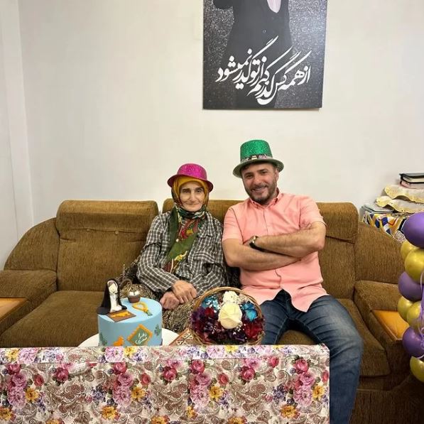 عکس باورنکردنی “سید جواد هاشمی” در ۸۱ سالگی مادرش/ عکس