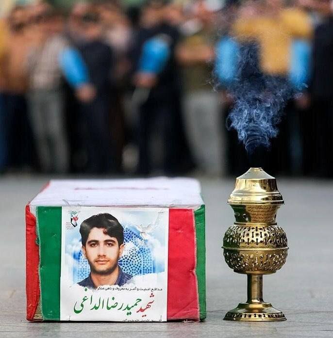 بنیاد شهید در اقدام جنجالی و خبرساز به عکس شهید غیرت ریش اضافه کرده است