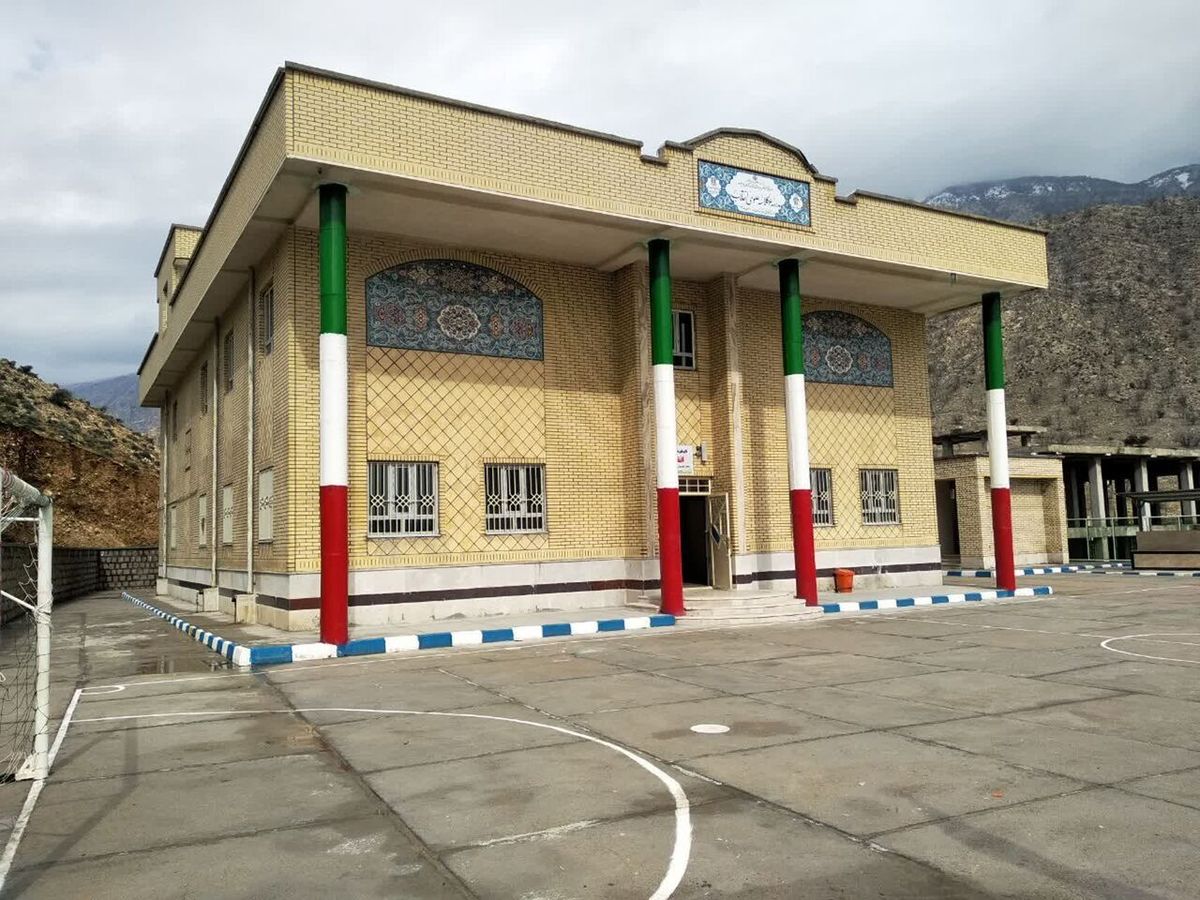 نوسازی مدارس لرستان با با همکاری بنیاد برکت ۱۶۸ مدرسه احداث کرد