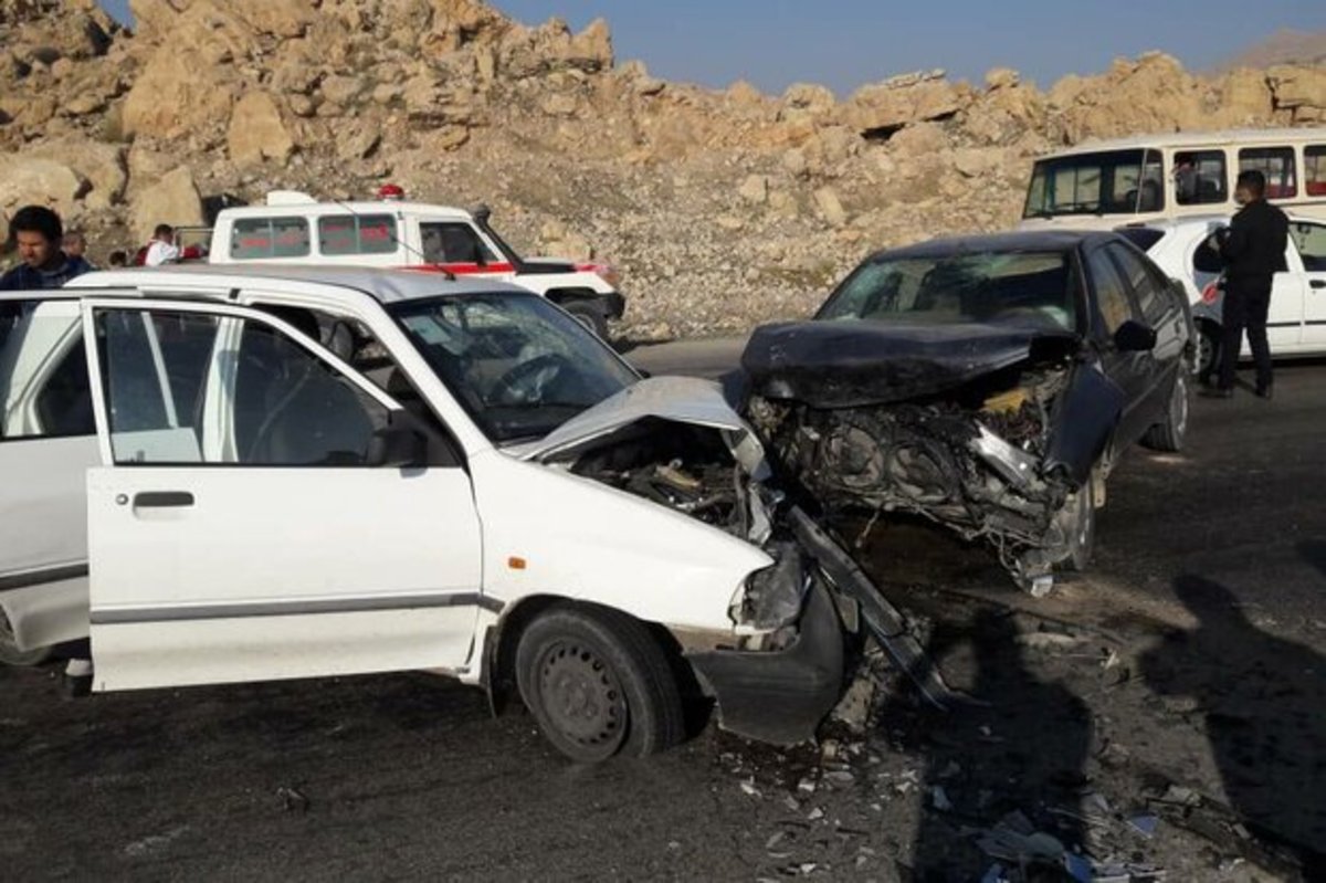 ۶ مصدوم در حادثه برخورد ۲ پراید در نجف‌آباد