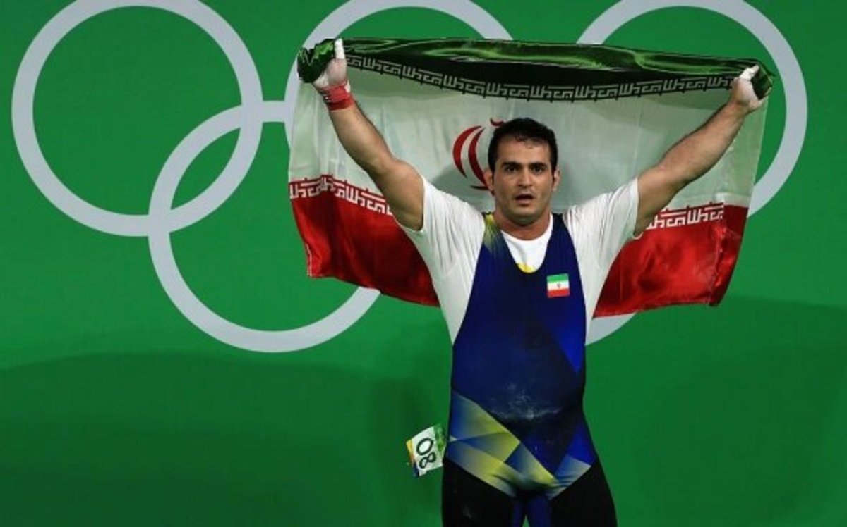 ممنوع شدن حمل پرچم توسط وزنه‌برداران