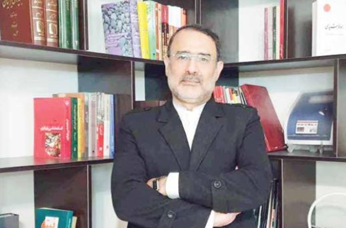 جامعه ایرانی یک «جامعه تحلیلگر» است/ کتاب، تنها معیار سنجش سرانه مطالعه نیست