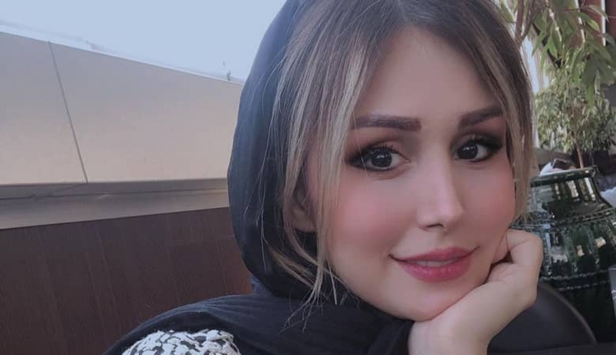 خرید رفتن همسر شاهرخ استخری بدون هیچ‌گونه آرایشی لب توجه کرد! + عکس