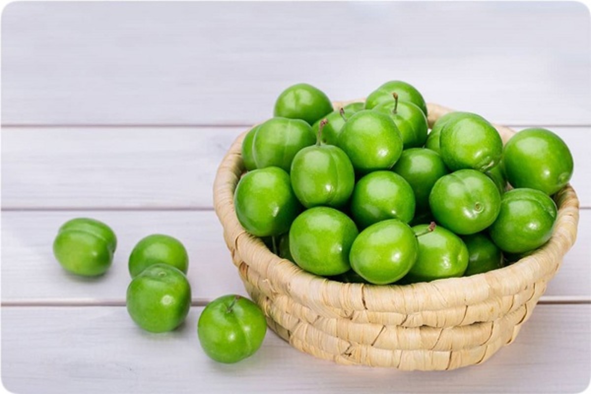به این دلایل هرگز گوجه سبز نخورید!