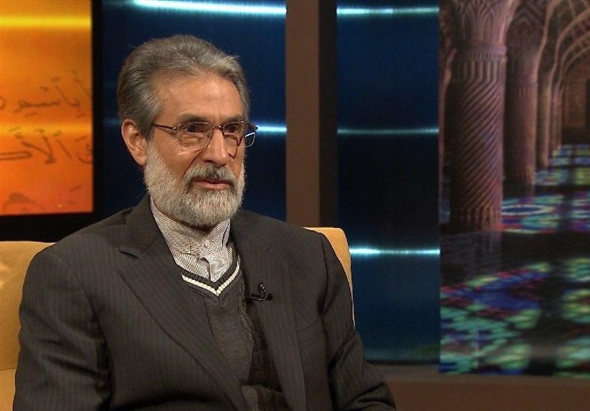 «داستان انقلاب در ایران و جهان» به روایت قصه‌گوی ظهر جمعه