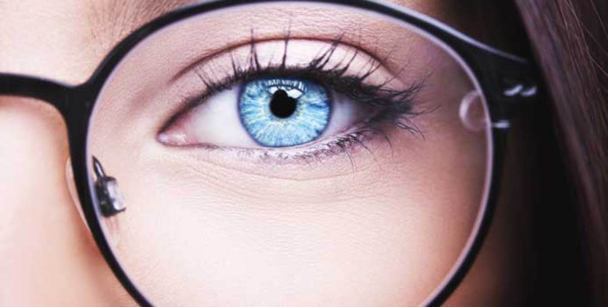 چند راهکار ساده برای خلاص شدن از شر سایه‌های مزاحم در زجاجیه چشم