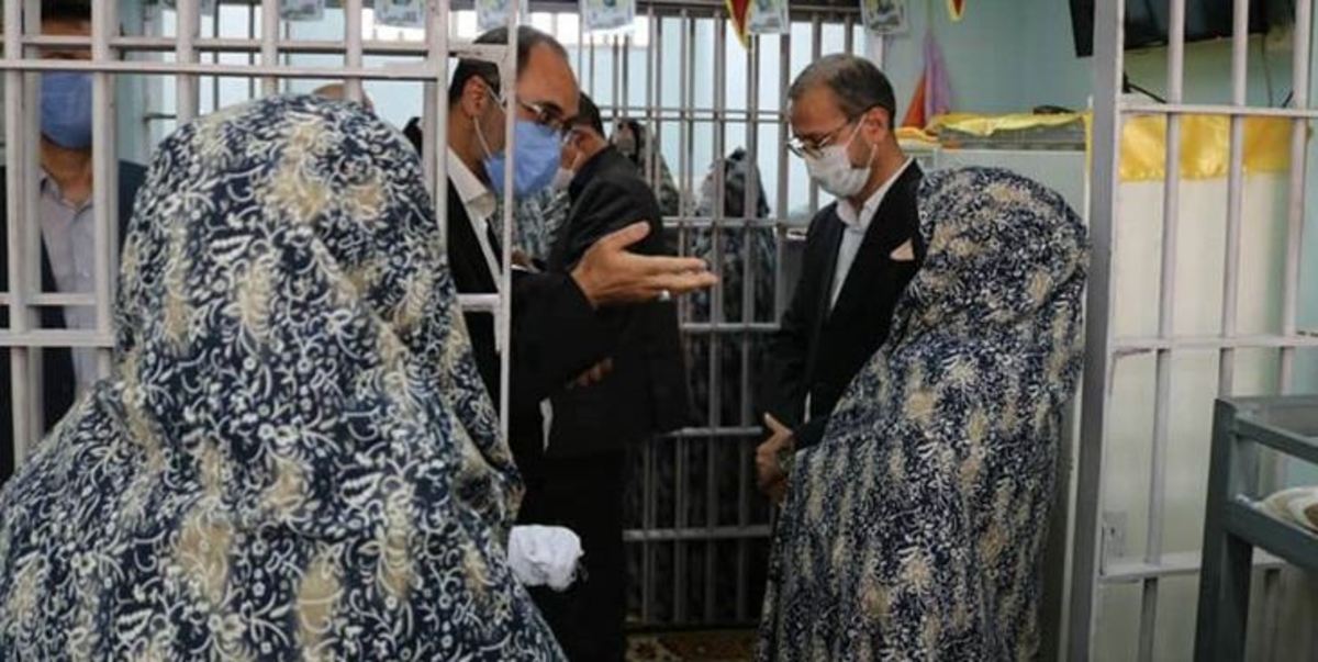 شماری از زندانیان سمنان با عفو رهبری آزاد شدند