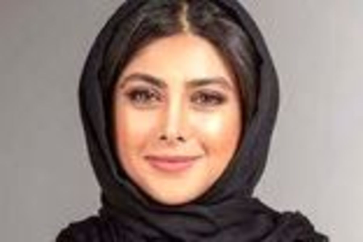 استایل جذاب و خفن آزاده صمدی در مراسم خاکسپاری رضا حداد