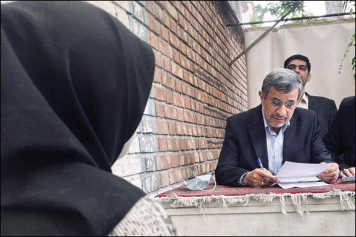 راز سکوت و غیبت ۷ ماهه احمدی نژاد چیست؟