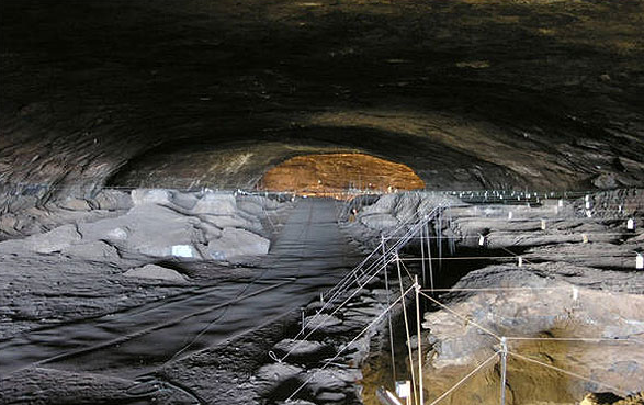 بقایایی به جا مانده از اولین آشپز دنیا در غار 