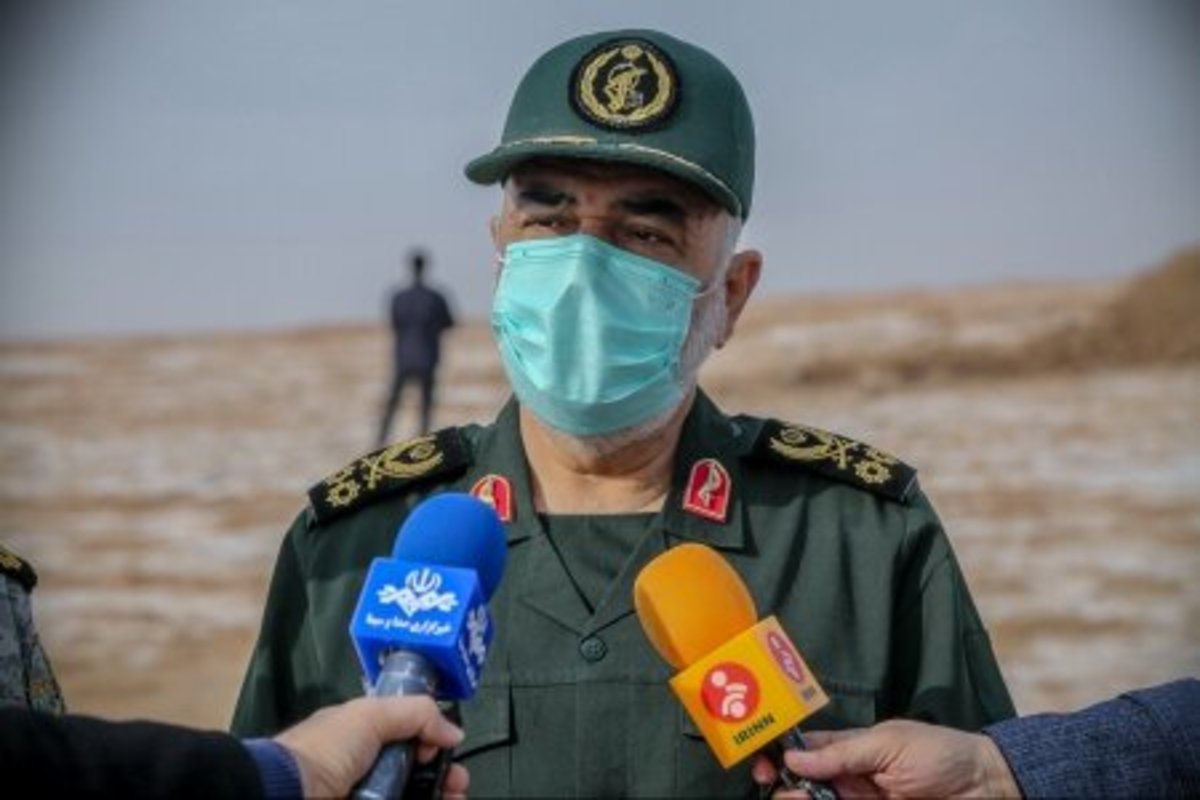 تروریست‌های اجاره‌ای بدانند که انتقام خون مرزبانان غیور را خواهیم گرفت