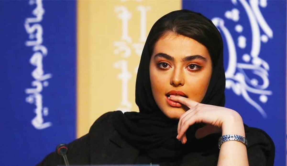 ریحانه پارسا به تنهایی به دل جاده‌های خلوت استانبول زد + عکس